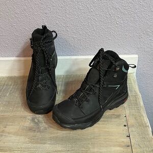 Salomon Black/ Gray Women's Winter Boots- Contragrip/,waterproof  -Sz 7